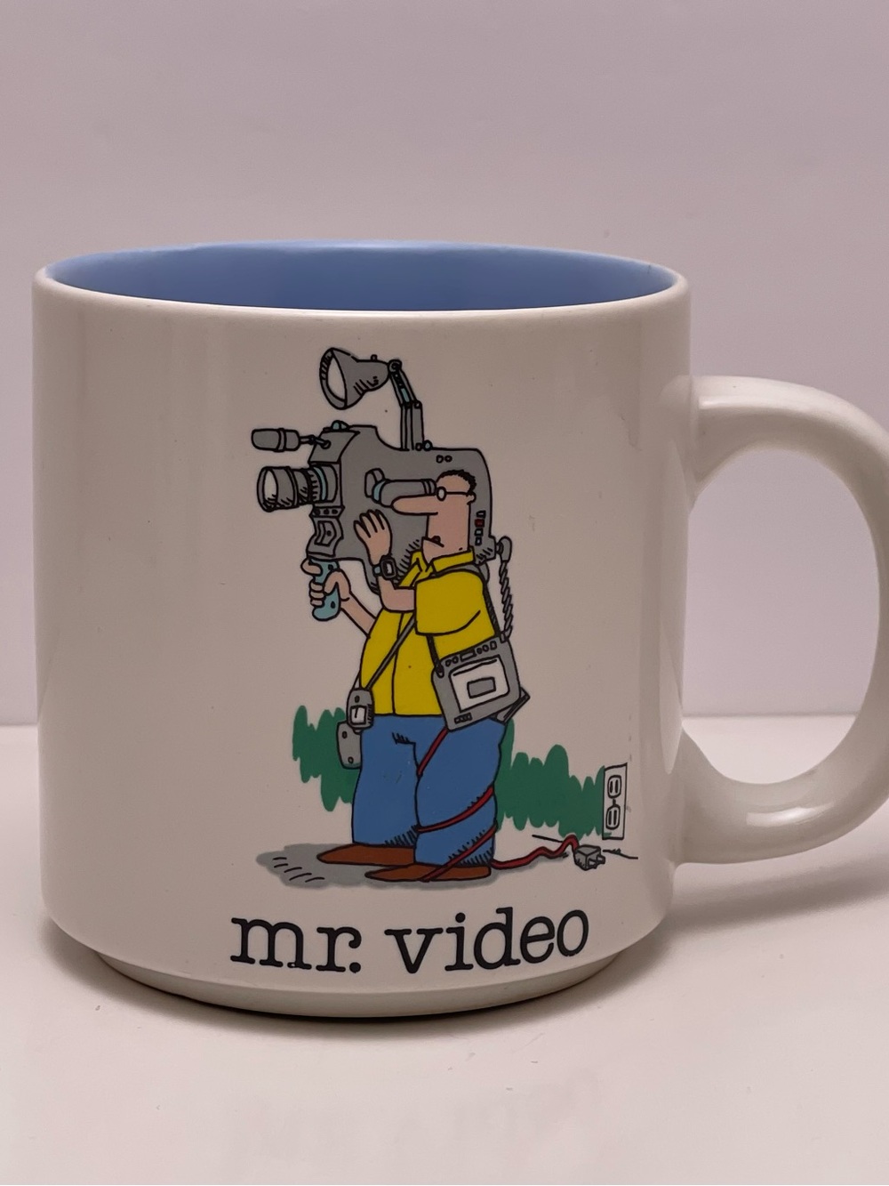 Vintage Jim Benton Mr Video Coffee Mug Cameraman Camcorder Korea Blue Interior